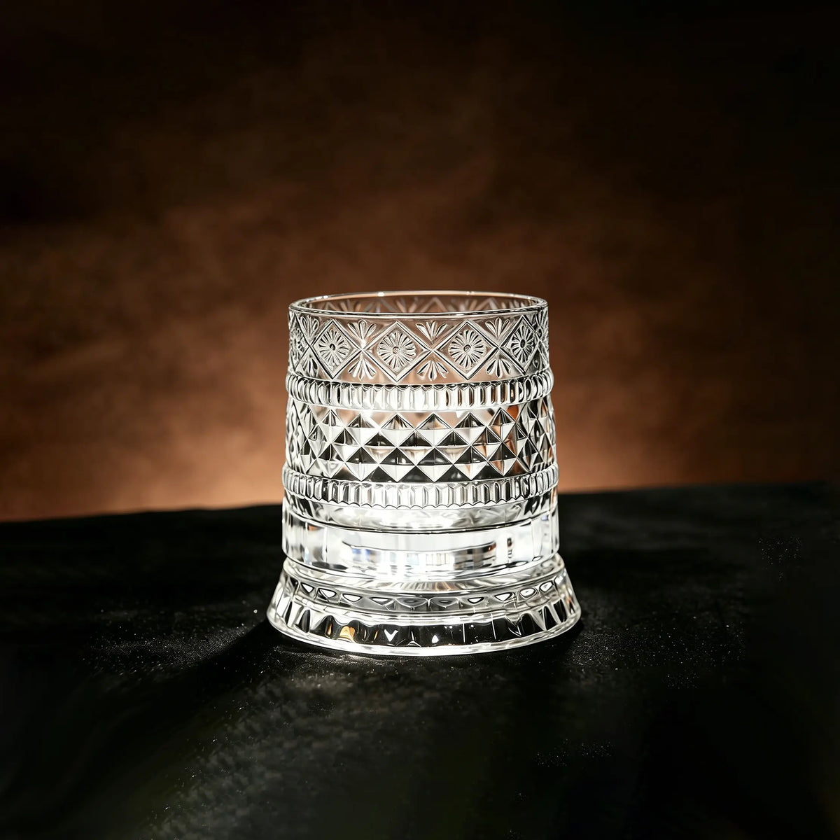 Luxury 360° Spinning Crystal Glass 💎✨