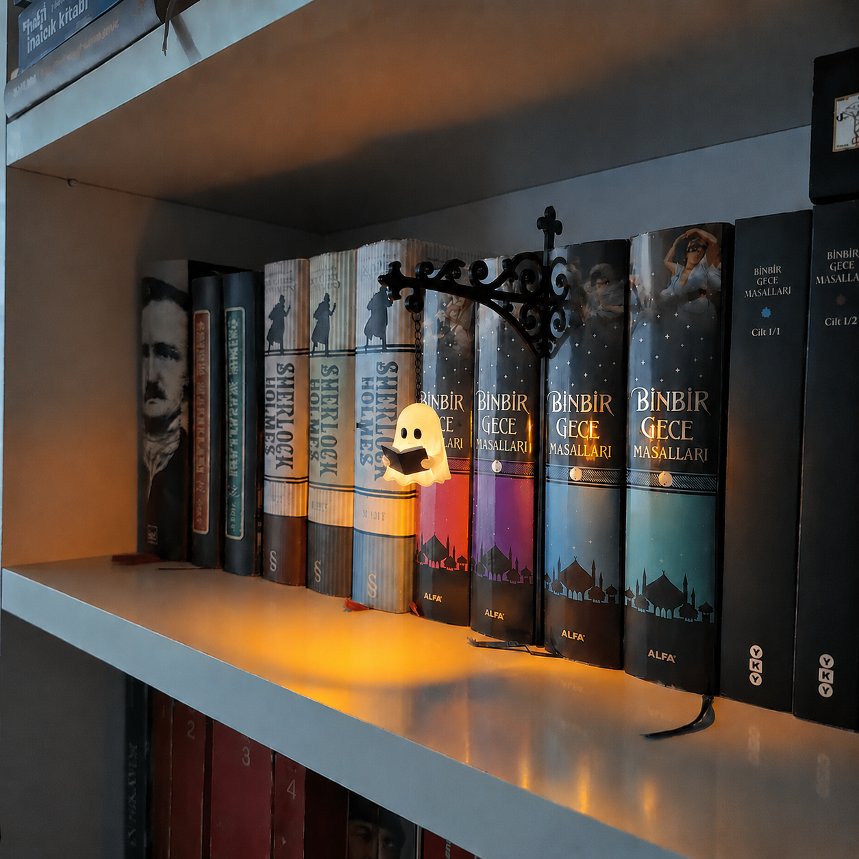 Ghost Model Library Lantern