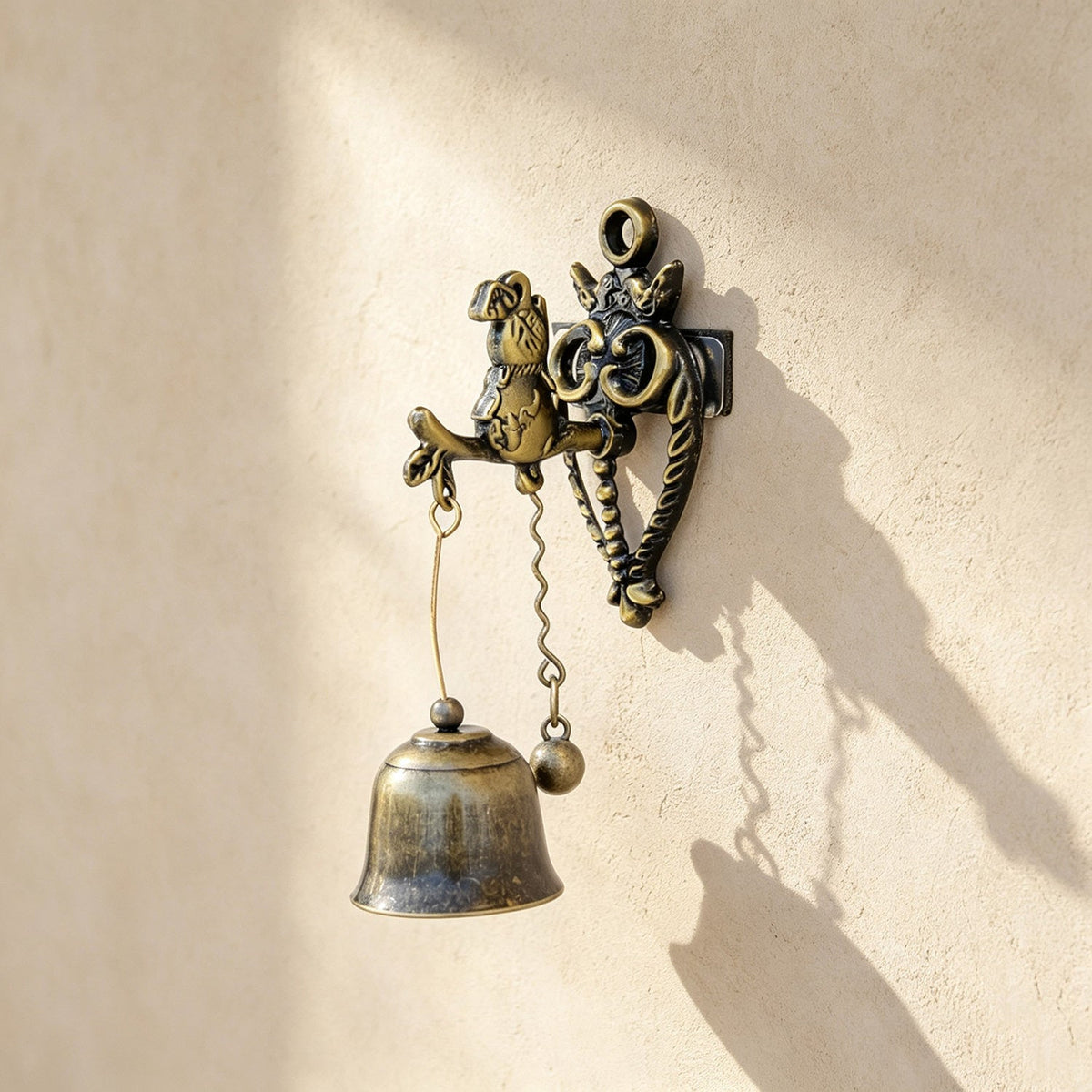 🔔 Vintage Animal Wall Bell – Rustic Bronze-Style Accent for Doors, Porches & Gardens 🌿